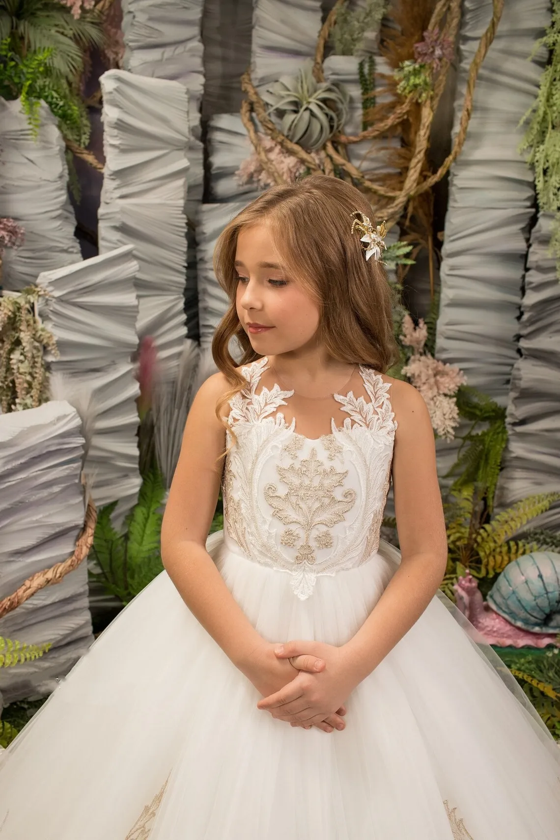 Elfenbein Prinzessin Blumen mädchen Kleid für Hochzeit Tüll Applikation ärmellose flauschige Kind erste eucharis tische Geburtstags feier Kleider