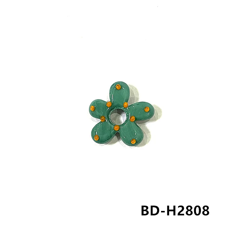 2Stück Dopamine farbige hohle Blumen Glasperlen INS Mini Blumen Charm Anhänger DIY Handgemachte Schmuckzubehör Bastelzubehör für Handwerker Perfektes Feiertagsgeschenk zur Armbänder Halsketten Herstellung – Detail 11