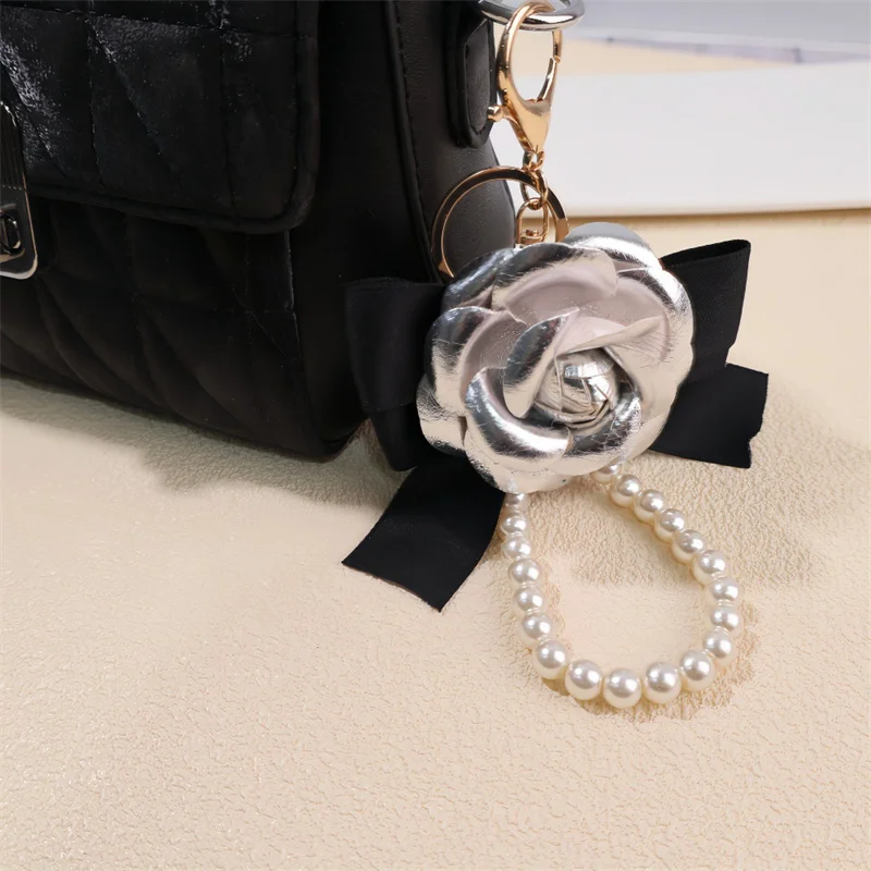Cute Sweet Synthetic PU Leather Rose Camellia Flowers Keychain For Women Trinket Key Chains Ring Car Bag Pendent Charm