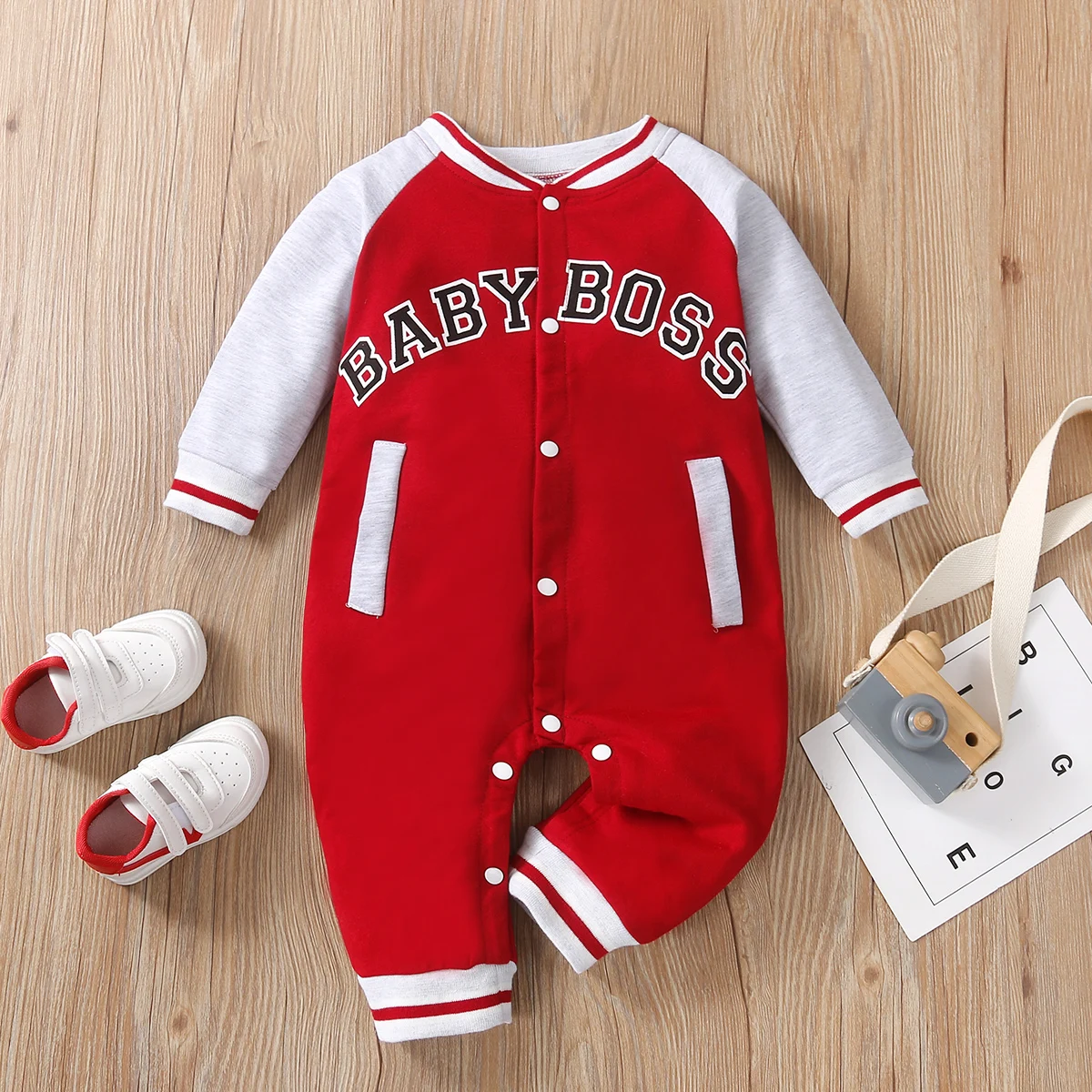 Fashionable letter printed long sleeved round neck cute and personalized baby boy jumpsuit