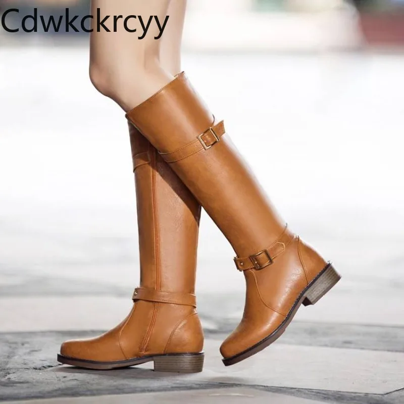 冬の新作ファッション、ラウンドトゥ、太ヒール、ナイトブーツ、学生、レジャー、ハンサム、プラスベルベット、保温、ハイヒール、レディースブーツ