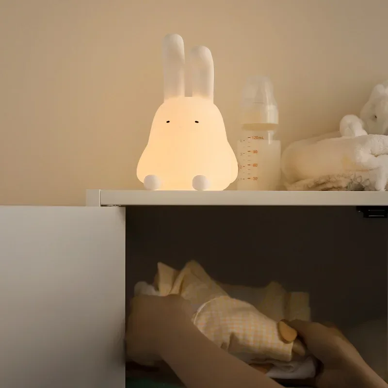 Veilleuse lapin pliante pour enfants, charge USB, gradation, tête de lit créative, synchronisation, lumière en silicone