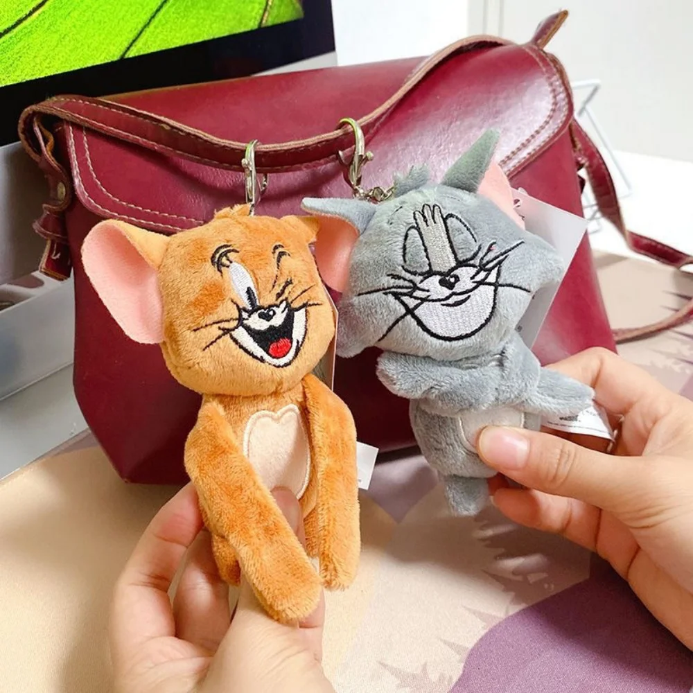 

Kawaii натуральная плюшевая кукла Tom And Jerry для объятий на груди, аниме, студенческий рюкзак с героями мультфильмов, украшения, аксессуары, подарки на день рождения для девочек