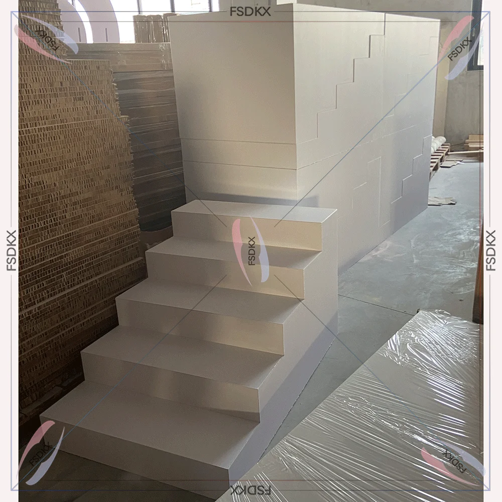 Elegant Hot Selling Party White Acrylic Stage Platform wWth Stair For Wedding Event