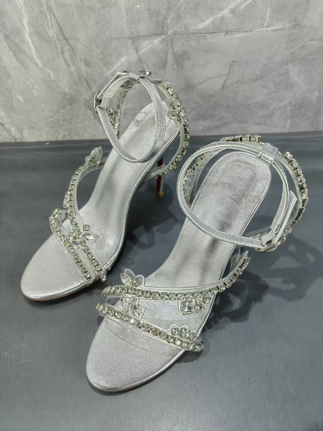 

Silver Open Toe Crystal Women Sandals Summer Female Pumps Fine Heel Slingback Buckle Strap Girls Shoes
