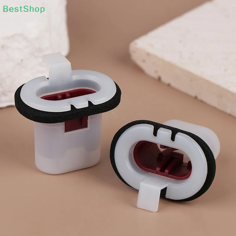 2Pcs Rear Seat Buckle Retainer Clips For Nissan March Sylphy Sunny Livna Tiida 883042DX0A