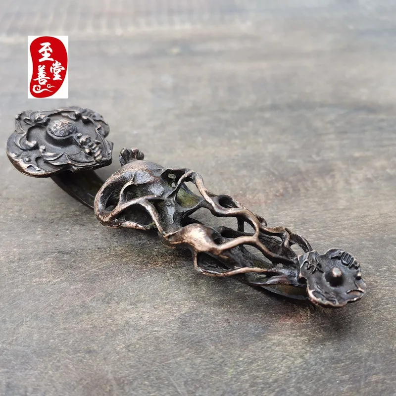 Antique collectible, old patina, antique-style alloy copper living room decoration, ginseng and wish-fulfilling jade3*9CM