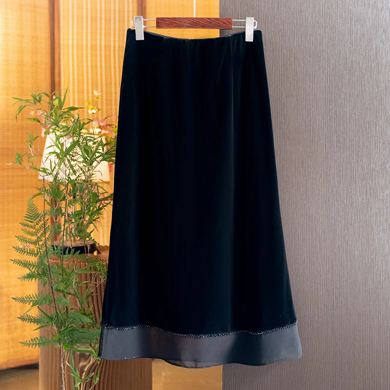 New Chinese-Style Versatile Casual Velvet Midi Skirt for Women, 2026 Autumn New Black Slimming and Stylish Mid-Length Skirt