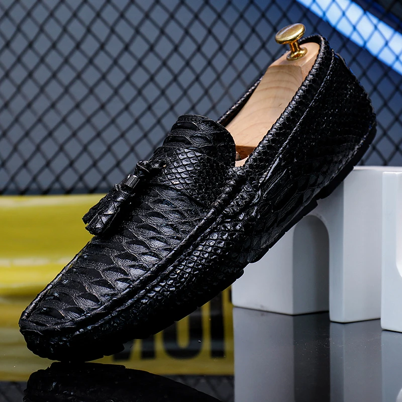 Luxury Tassel Slip On Loafers Leather Men Shoes Fashion Crocodile pattern Casual Wedding Party Shoes For Man Driving shoes Men