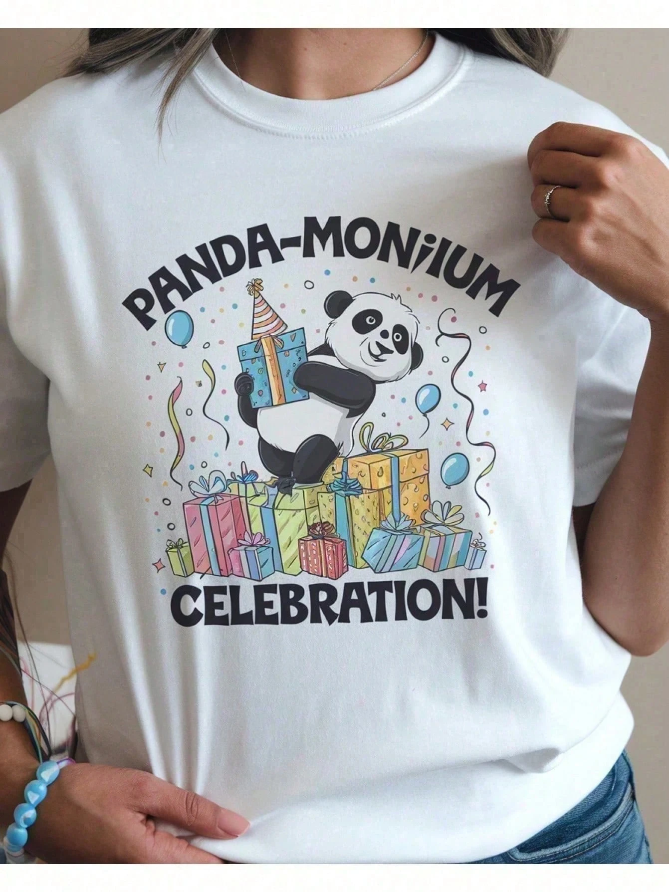 

Cartoon Women's Clothing T-shirt Made of 100% Cotton Fabric, Round Neck Printed Sportswear, Loose Fit Suitable for Casual Wear