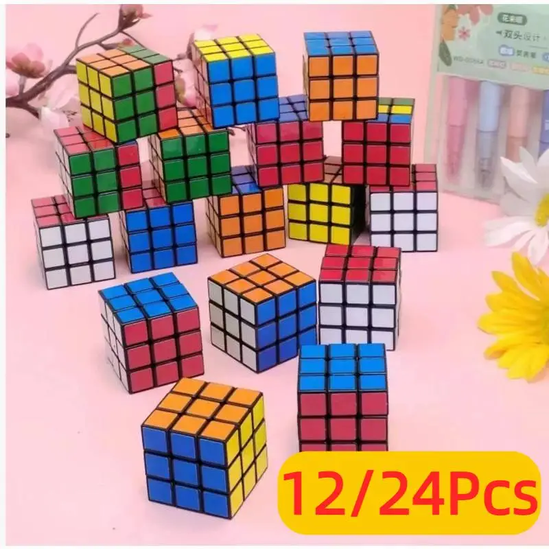 3x3x3cm ミニクリエイティブマジックキューブ教育玩具子供のためのキーホルダーパーティーギフトゲスト用 12 ピース/セットキーリングファッションペンダント