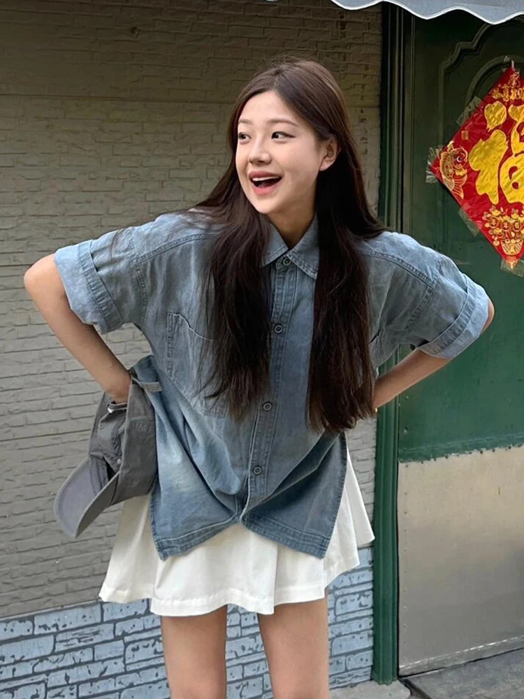 

Джинсовое пальто для девочек, женская осенняя спортивная одежда, большие верхние пальто с вырезом в рубчик и вышивкой, плиссированные короткие куртки-клеш для колледжа Ins