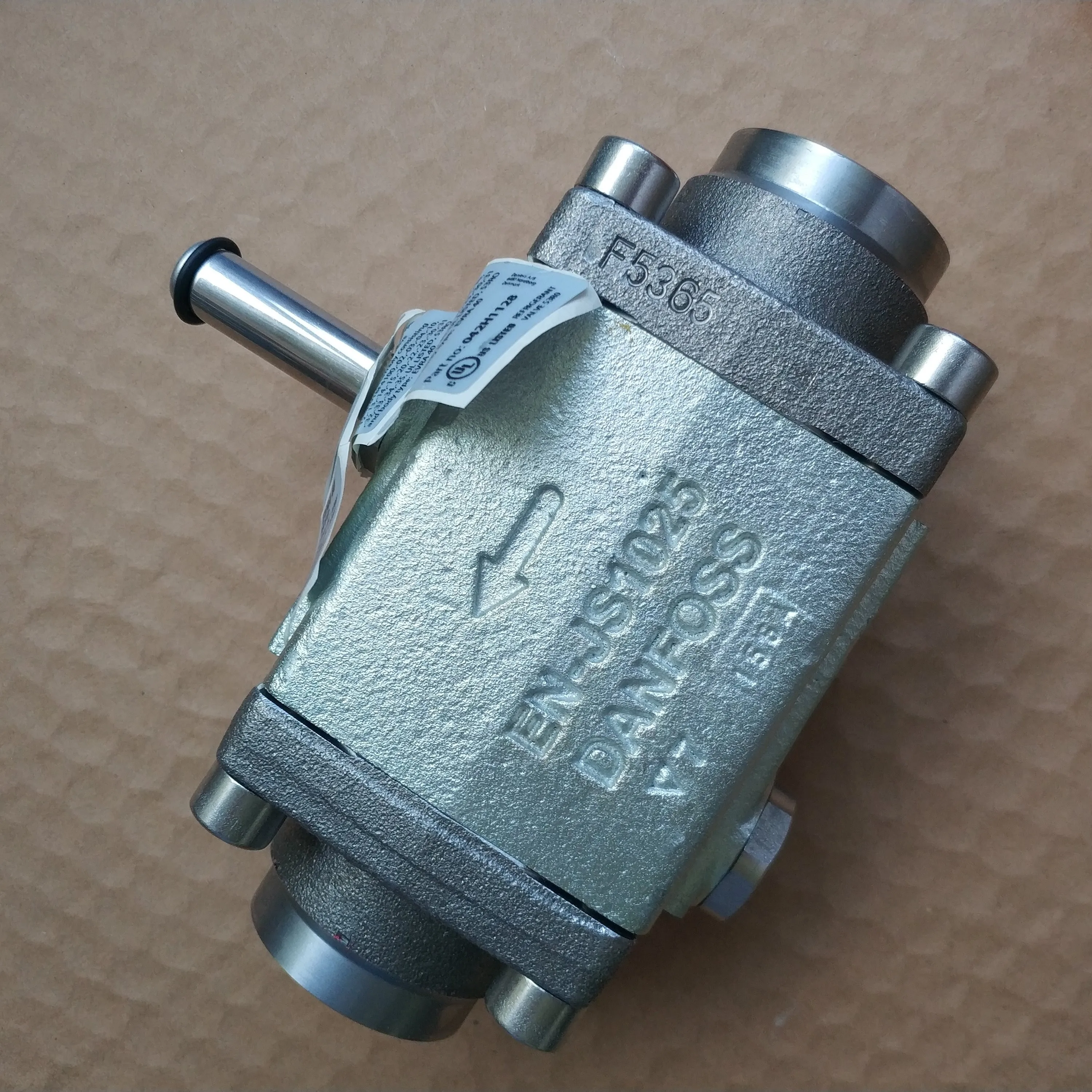2025.6 Danfoss Electronic Expansion Valve AKV20-3 042H 2023/4/25/26/28 AKV20-4 042H2104