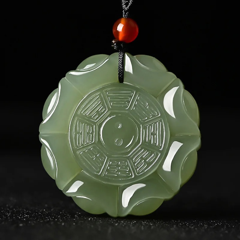 

Подвеска из нефрита (жадеита) «Ледяная озера» (Хэтиан, Цинхай), круглая, унисекс