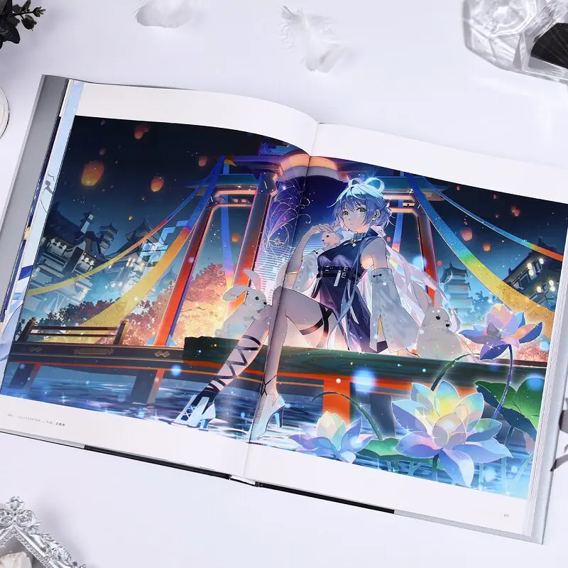 

Commemorative Illustration Collection VSINGER Vol.1 Hardcover Edition Includes Illustrations By More Than 120 Artists