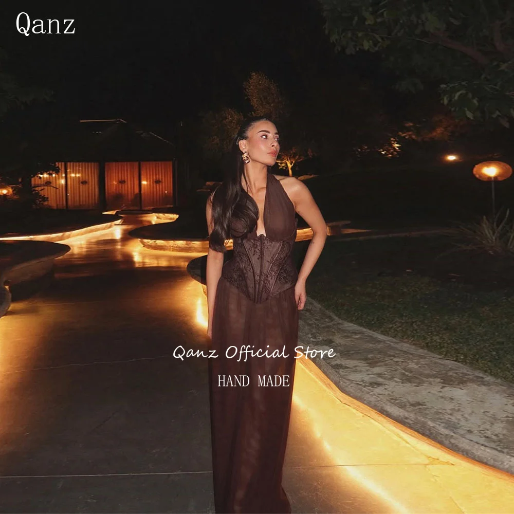 

Qanz Modern Women Chiffon Prom Dress Halter Neck Brown Lace Evening Gown Bakless Long A Line Robes De Soirée Customized