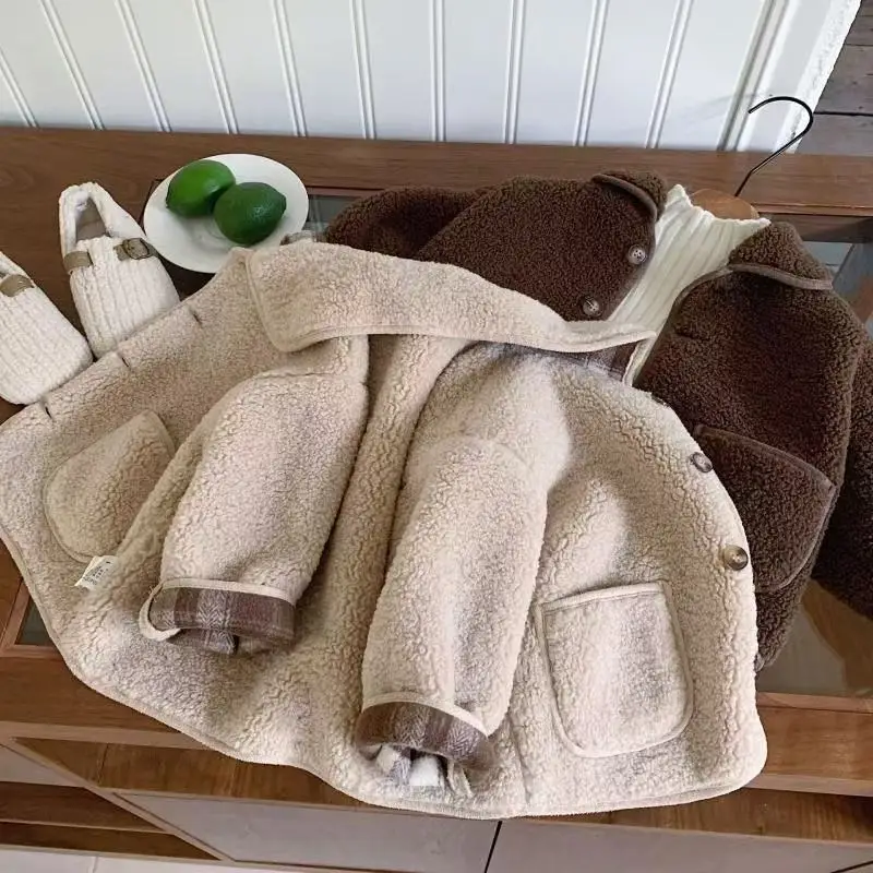 12 متر-7 سنوات الأطفال سترة الخريف والشتاء 2025 نمط جديد الفتيان والفتيات طوق دافئ سميكة معطف صوف الضأن 80-140 سنتيمتر