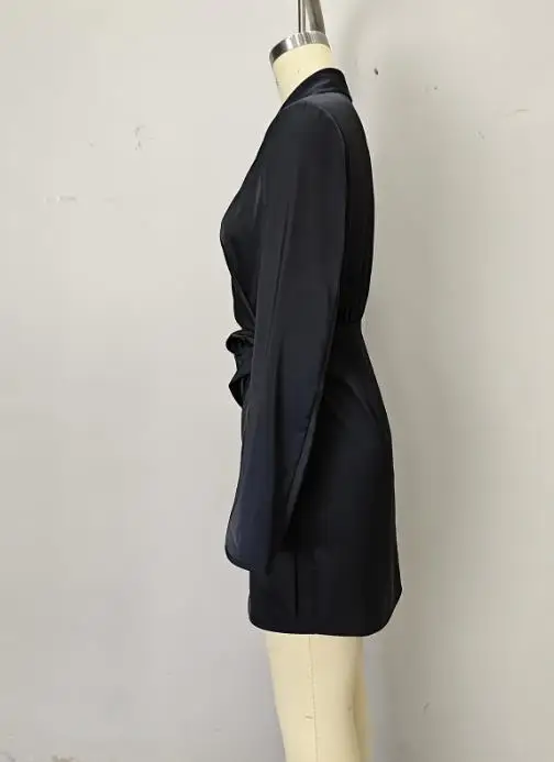 فستان خريفي جديد بلون سادة وطية صدر السترة من الساتان للنساء، أنيق ونحيف مع فستان بتصميم برباط غير متماثل