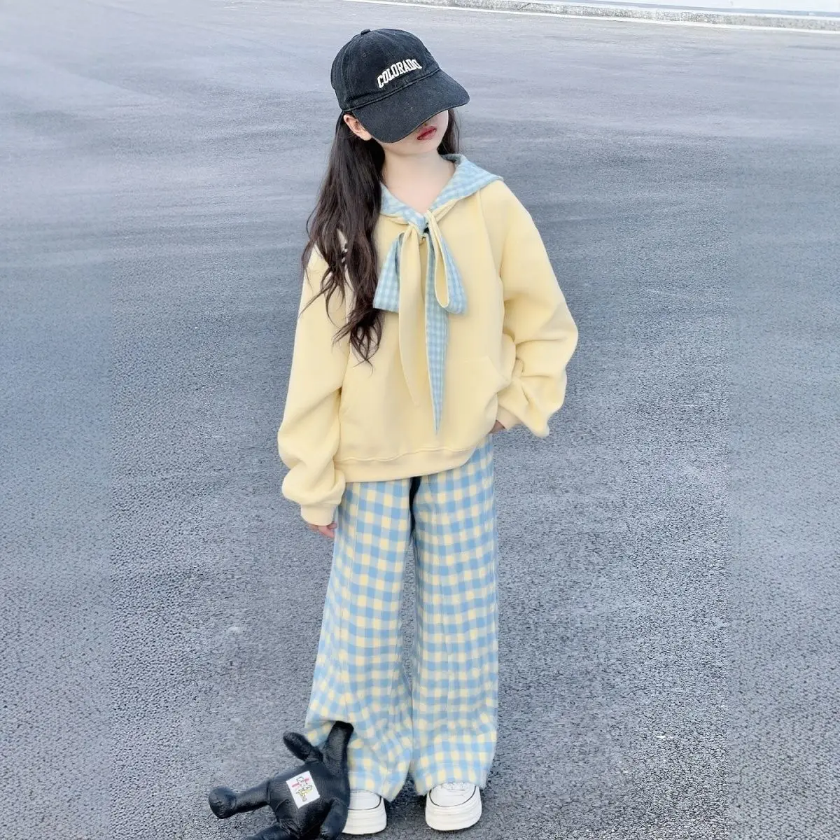 Girls' Spring and Autumn Suit 2025 New Children's Fashion Bow Strap Sweater + Plaid Trousers Two-piece Set