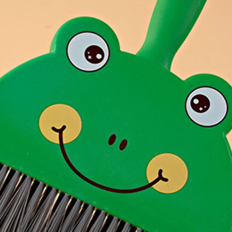 Cartoon Mini Broom & Dustpan Set - Brown Bear & Green Frog Design, Handheld Cleaner for Desktop, Car & Home