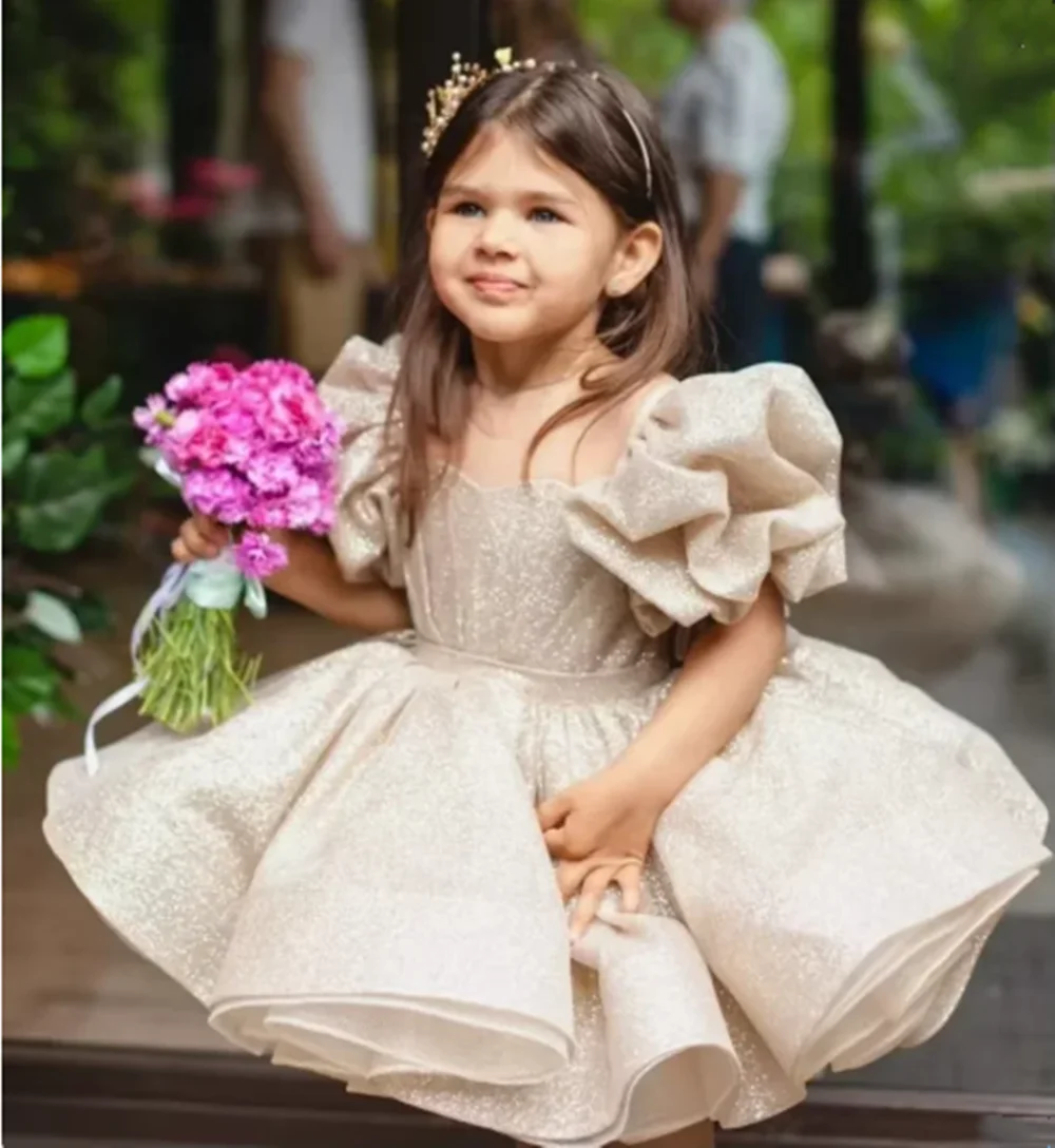 

Прекрасное платье с цветочным узором для девочек на свадьбу, блестящие пышные платья с рюшами и бантом, милое банкетное платье для маленьких девочек на первый причастие по индивидуальному заказу