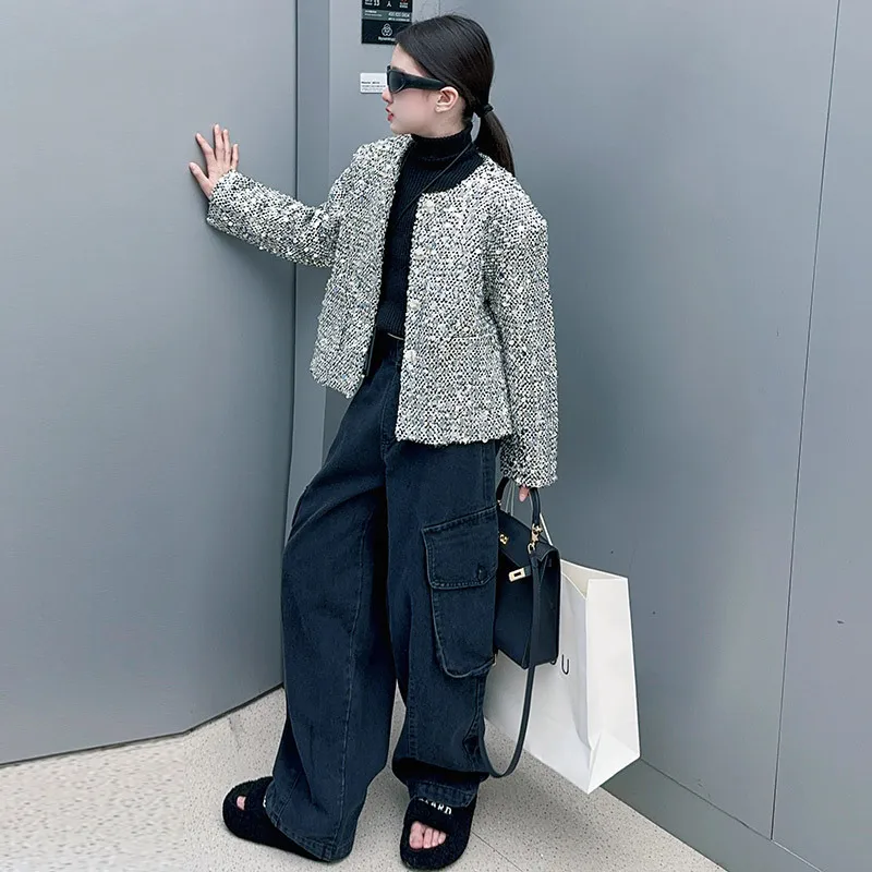 

Girls Coat 2024 Winter New Childrens Wear Korean Style Baby Girl Foreign Style Thickened Sequin Coat Casual Simple Daily