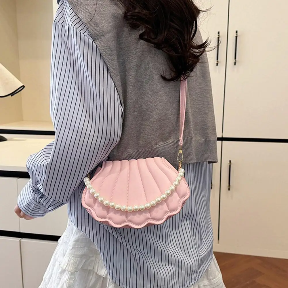 

French Pearl Chain Handbag Women Seashell Fashion Shoulder Bag PU Leather Clutch Purse Novelty Solid Chic Hobo Bag Small Satchel