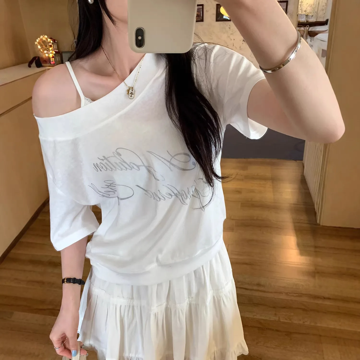 

Letter Print Short-sleeved T-shirt Women's Summer 2026 New Loose and Thin Slanted Shoulder Top