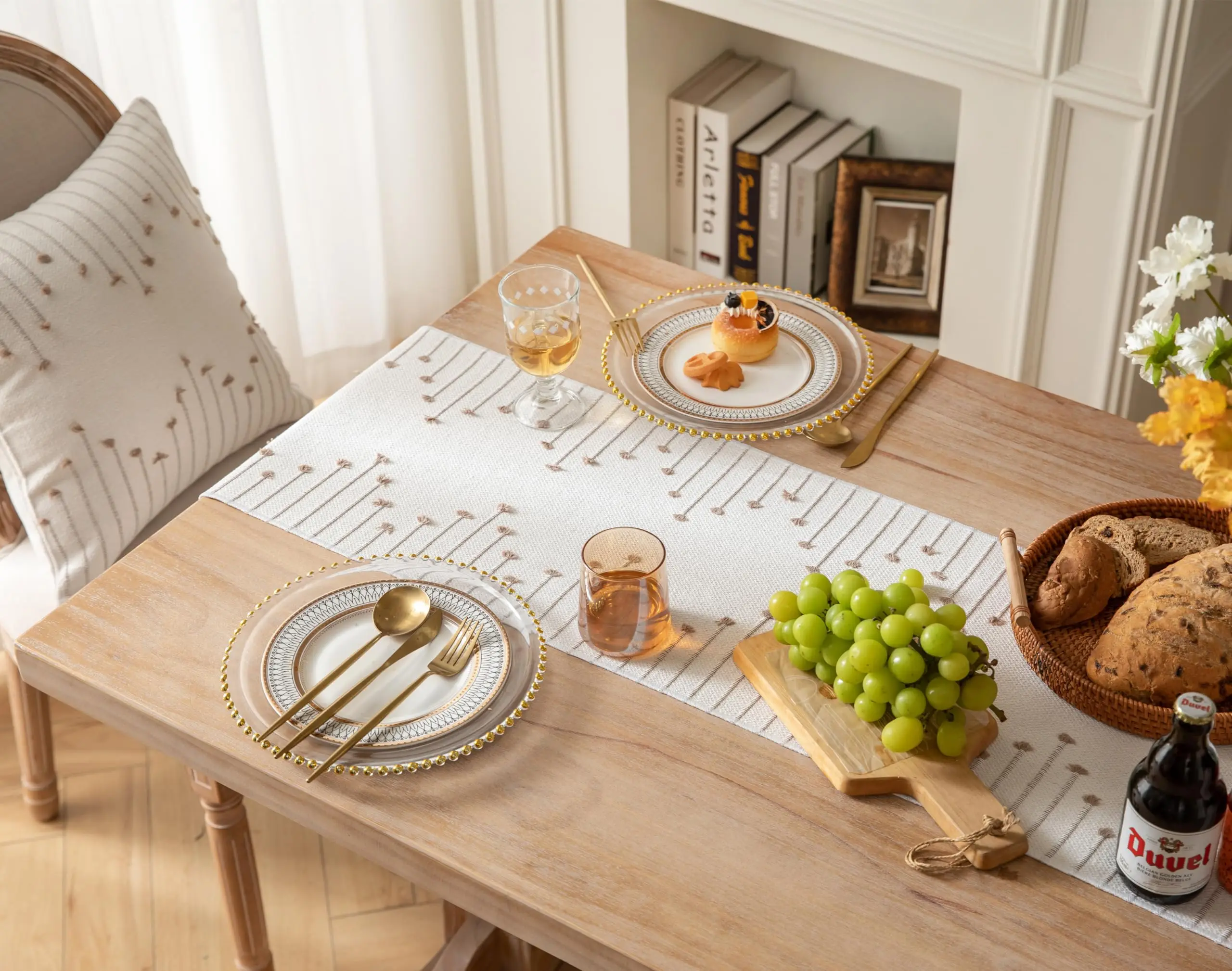 Boho Table Runner Natural Cotton Woven Runner with Tassels for Home Dining Table décor, for Modern Farmhouse Decor