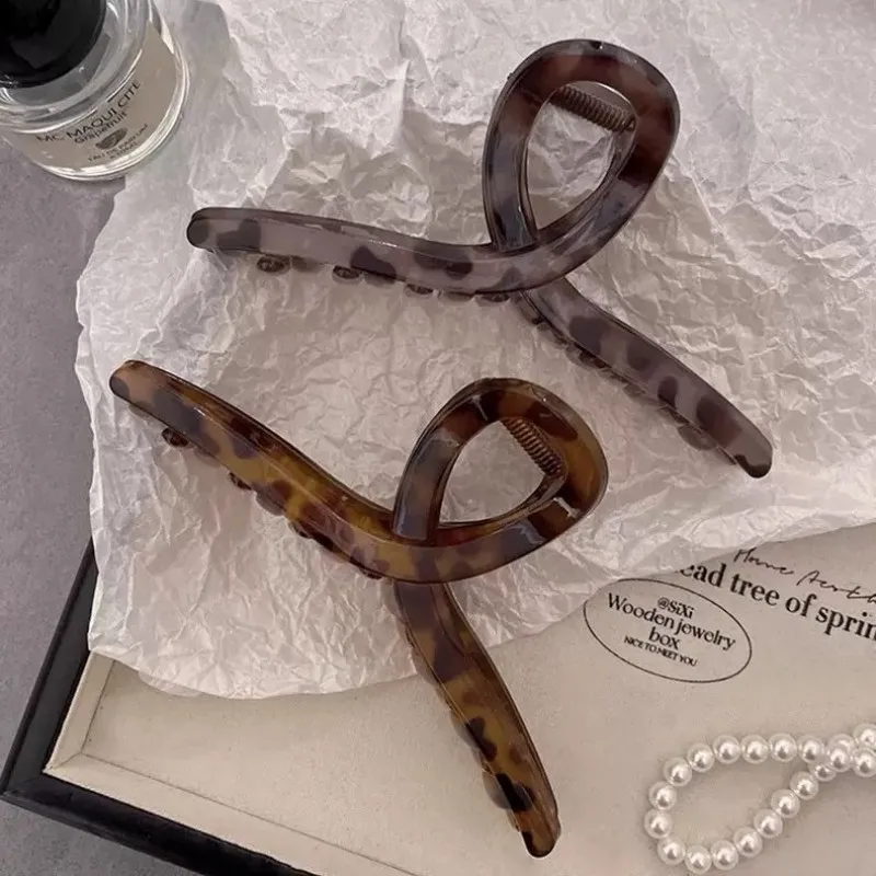 Hochwertiger großer Clip-Haarschmuck mit Retro-Leopardenmuster für Frauen – Detail 3