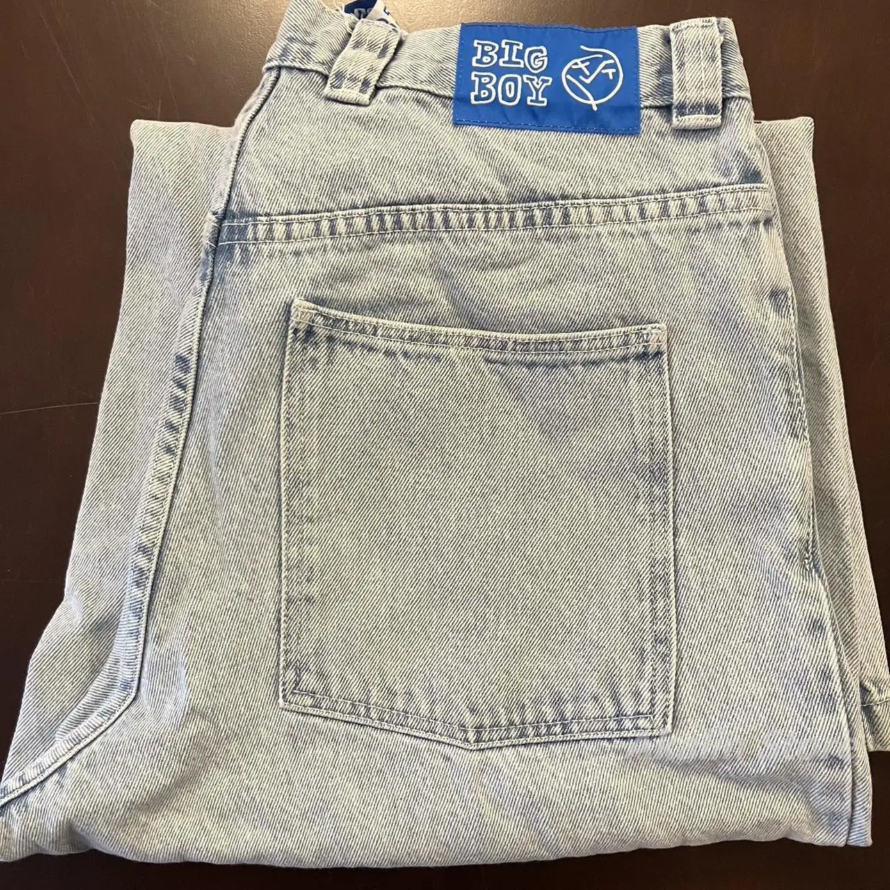 Celana pendek DENIM ปักลายวินเทจสำหรับเด็กผู้ชายชุดใส่เล่นบาสเก็ตบอลใส่ Y2K สไตล์ฮาราจูกุของผู้ชายกางเกงยีนส์ทรงหลวมสำหรับผู้ชาย