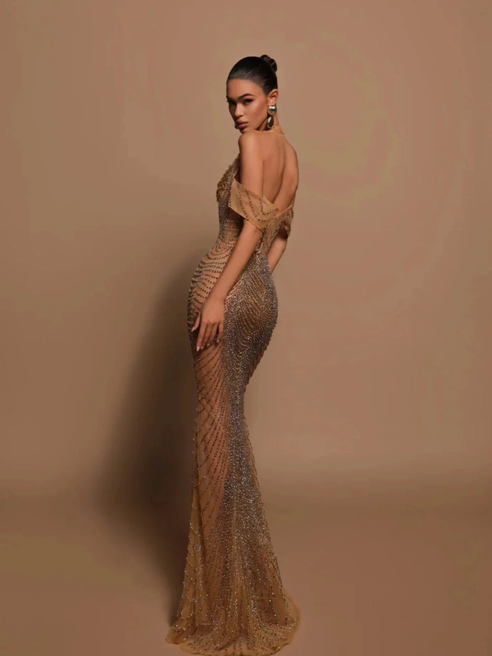 Luxury Halter Beading Evening Dresses Sexy Crystal Beaded Mermaid Prom Dress Customized Floor Length See Through Party Gown