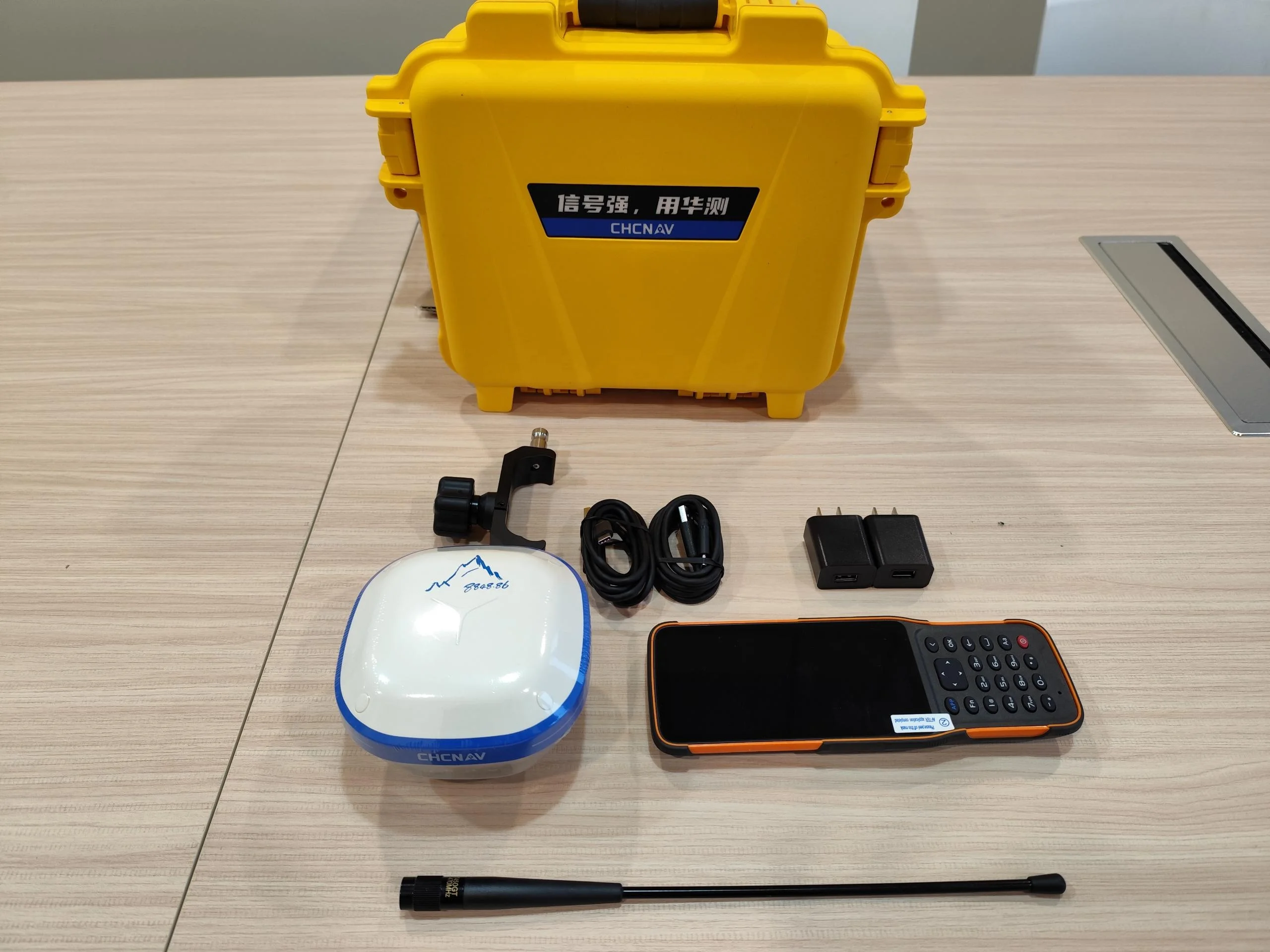 New 2025 CHC X6/I73 GNSS  Rtk Gps Dual Frequency Performance and High Accuracy Survey Equipmens Receiver Rtk