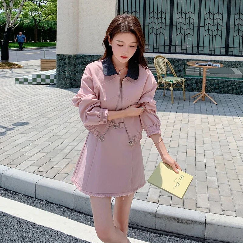 

Color blocking small fragrant style short jacket+pink sweet and fresh shoulder strap skirt women autumn new two-piece set