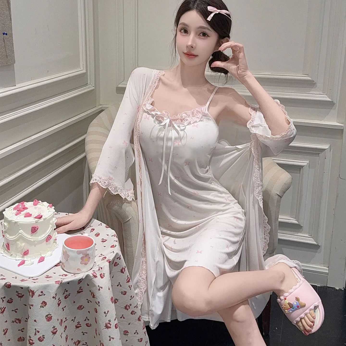 ผู้หญิงลูกไม้ Trim เสื้อคลุมอาบน้ํา Nightgown 2PCS เซ็กซี่น้ําแข็งผ้าไหม Robe ชุดพิมพ์ซาตินผู้หญิง Nightie บ้านชุด