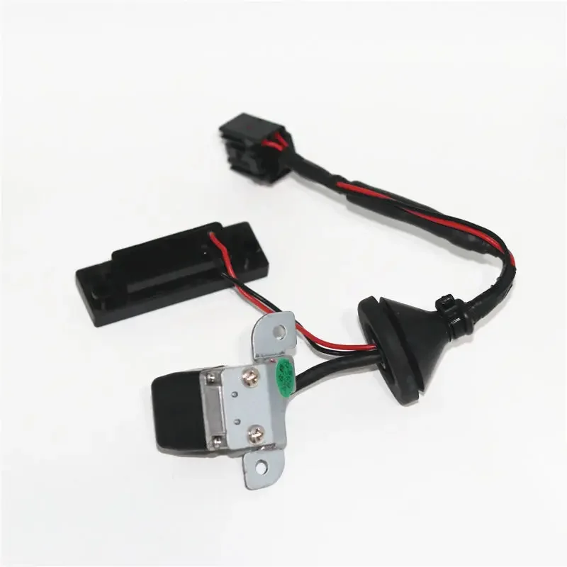 

957601R101 is Suitable for Modern Accent 10-14 Reversing Camera.