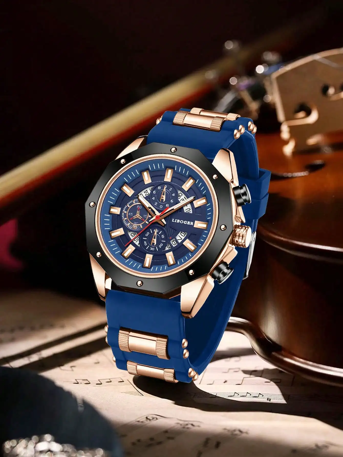 

Мужские кварцевые часы-хронограф с синим силиконовым ремешком и акцентами из розового золота