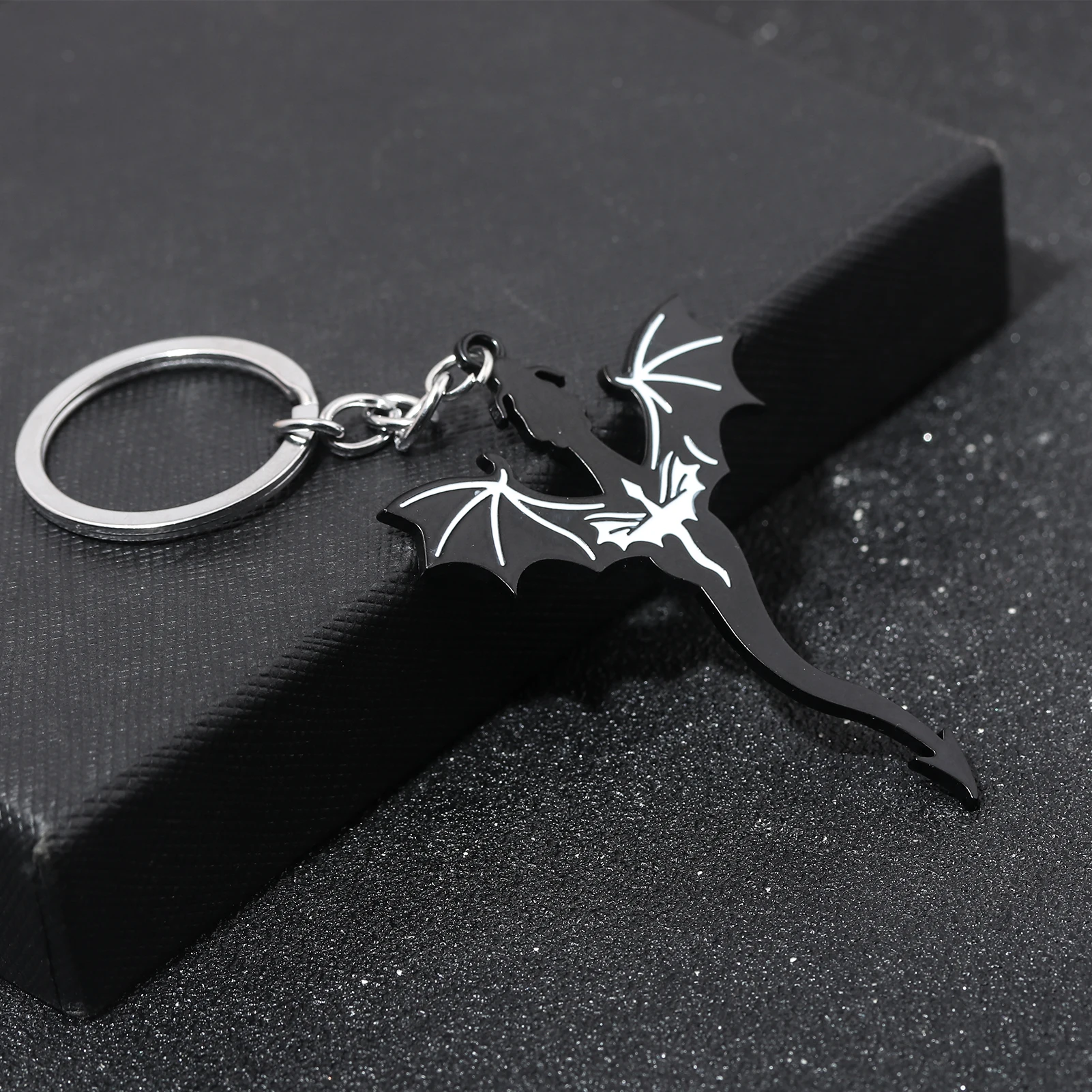 Fourth Wing Black Dragon Keychain Brooch Pendant Car Keychain Hand Jewelry For Men And Children Gift Accessories