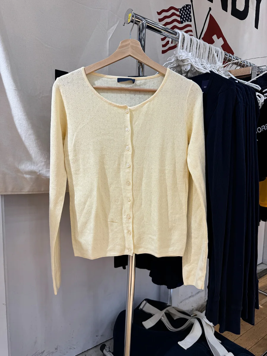 العيينة زبدة أصفر كم طويل تي شيرت المرأة مغرفة الرقبة واحدة الصدر سترة تيز الخريف الحلو لطيف لينة قطنية عالية الجودة التي شيرت