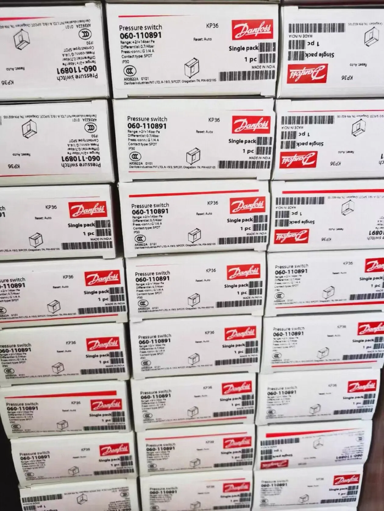 

Model 060-110891 New Danfoss Pressure Switch Kin stock