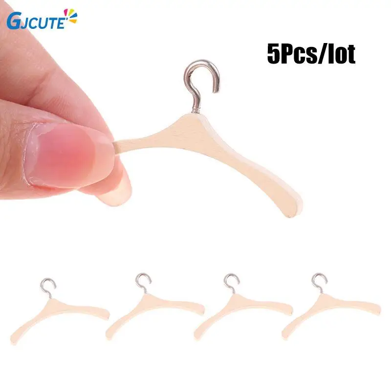 

1pc Mini Clothing Hanger Doll Clothes Dress Hanger For Dollhouse Accessories Wardrobe Bedroom Wood Dollhouse Furniture Model