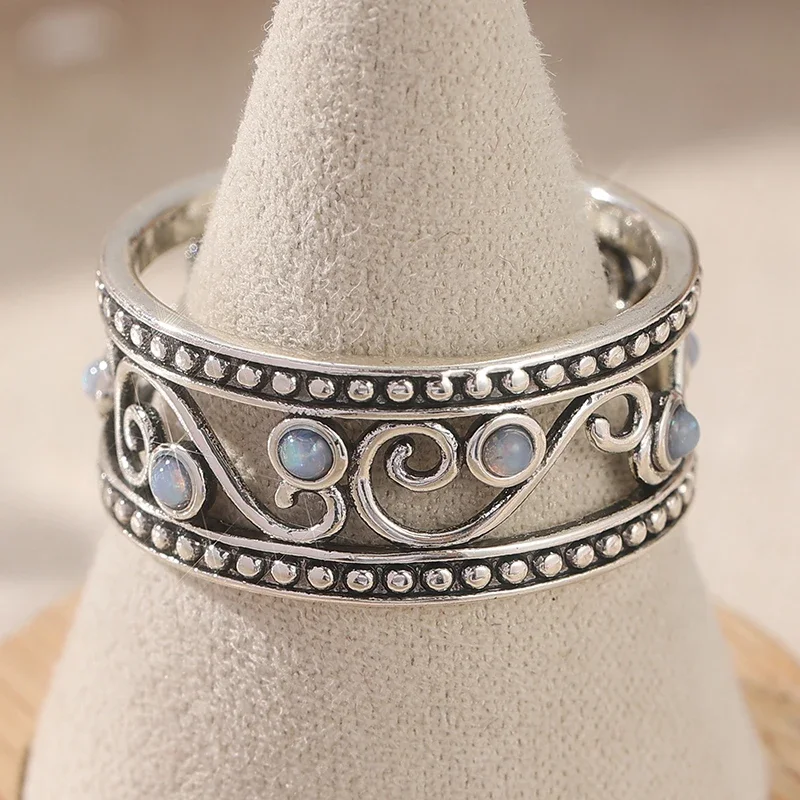 Bohemian Style Synthetic Moonstone Hollow Out Charm Ring for Women Vintage Elegant Banquet Vacation Handmade Jewelry Accessories