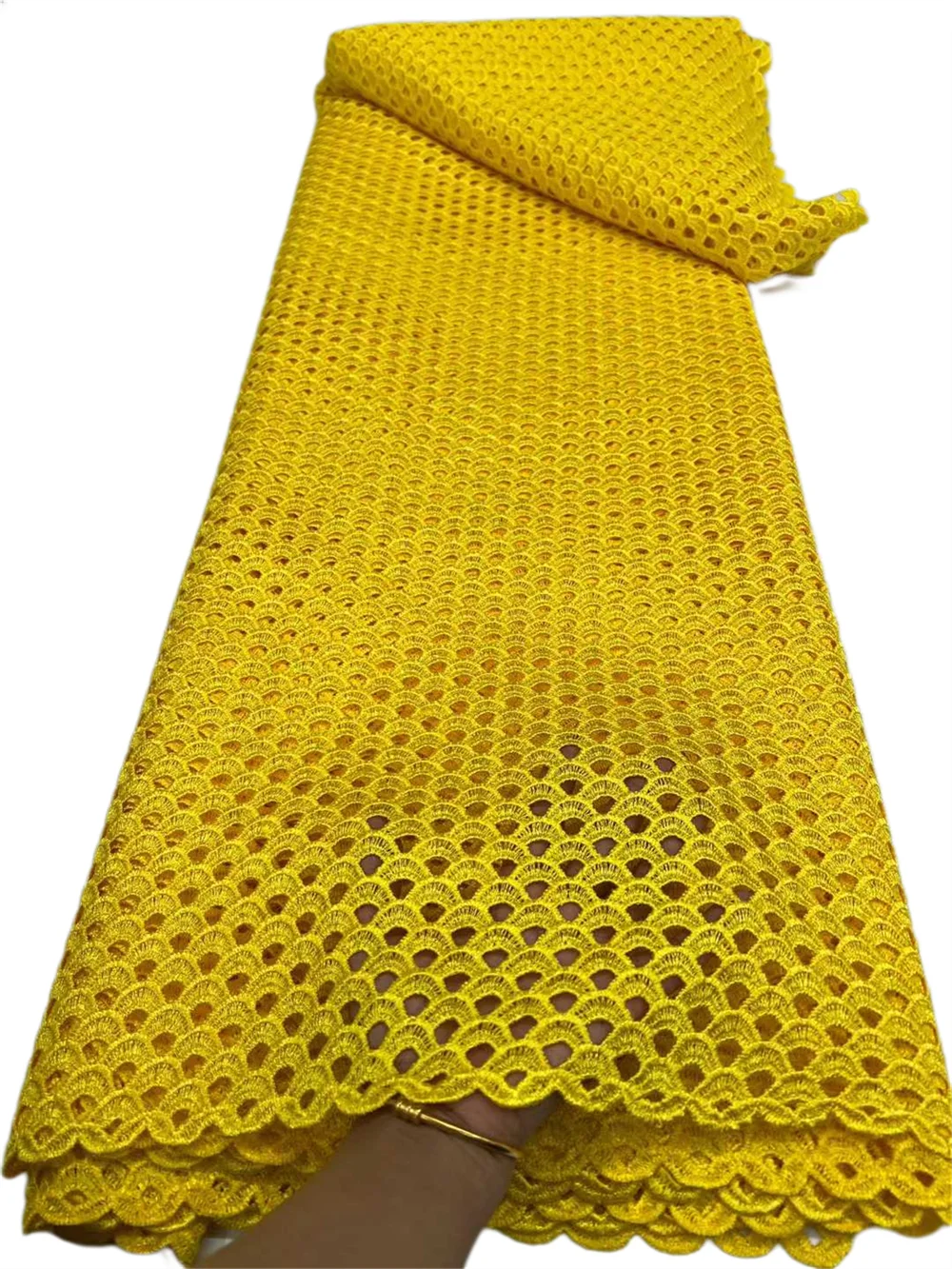 

African Pure Water Soluble Lace Pinholes Fabric 2025 High Quality Dubai Nigerian Guipure Lace Fabrics For Wedding Party Dresses