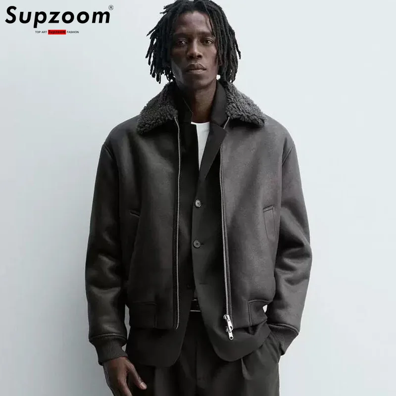 

Мужская куртка Supzoom: Новинка, утепленная, осенне-зимняя, с отложным воротником, из вельвета, свободного кроя, повседневная, из замшевой ткани, на молнии, в стиле BF, стильная