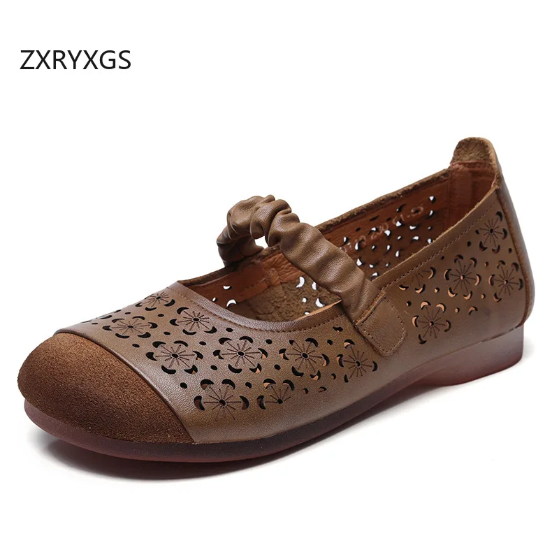 ZXRYXGS قسط كامل الجلد الحقيقي الراقية الأم الشقق 2025 جوفاء تنفس السيدات الصنادل شقة لينة ارتداء حذاء مريح