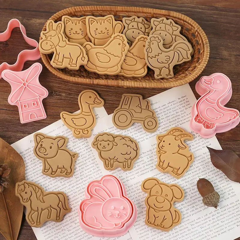 8Pcs/set 3D Farm Animals Dog Chick Duck Bakeware Cookie Mold Biscuit Mould DIY Cartoon Press Baking Mold Birthday Cookie Cutter