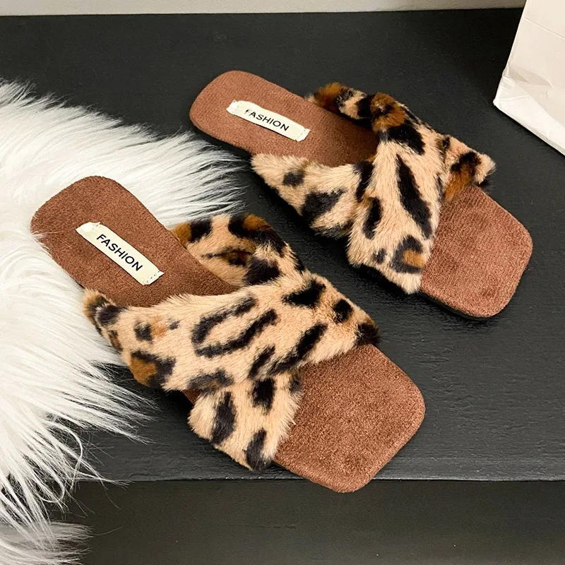 

Leopard Square Toe Women Flats Fur Slippers 2025 Winter Home Cozy Shoes Designer Slingback Flip Flops New Trends Casual Zapatos
