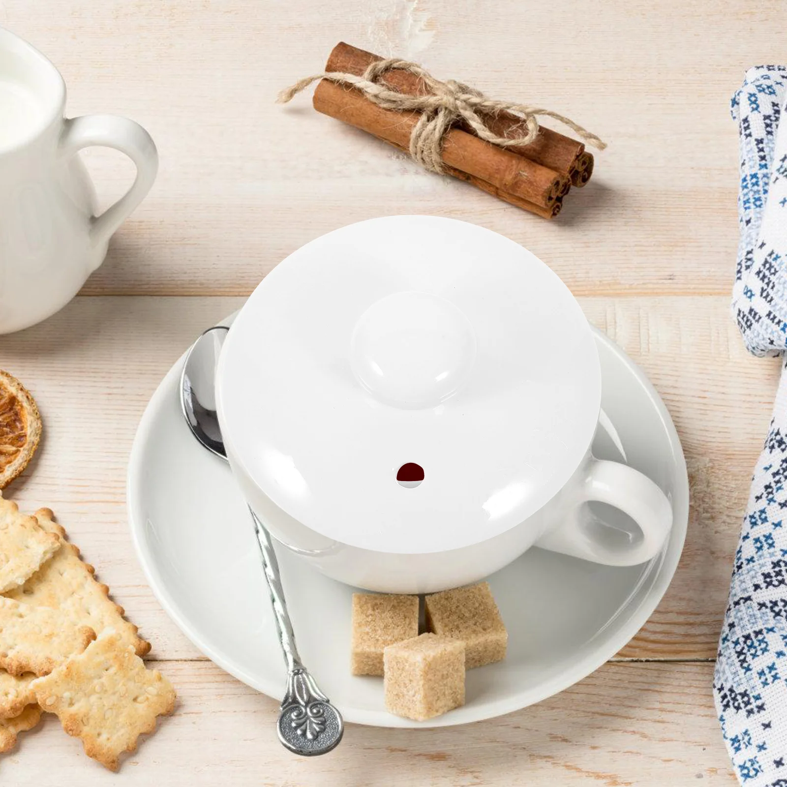 

High-Quality Ceramic Tea Kettle Lid White Finish Replacement Cover for Teacup Enhanced Thermal Retention Minimalist Style