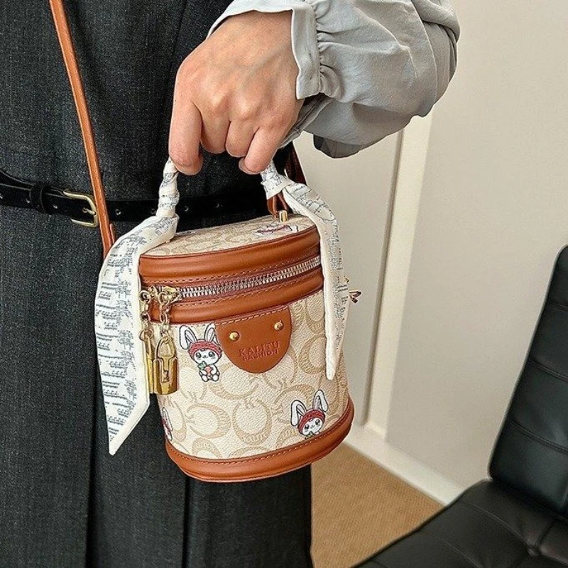 

Сумка-ведро, цилиндрическая сумка нового стиля 2025, нишевая дизайнерская сумка, женская сумка через плечо на одно плечо, маленькая сумка