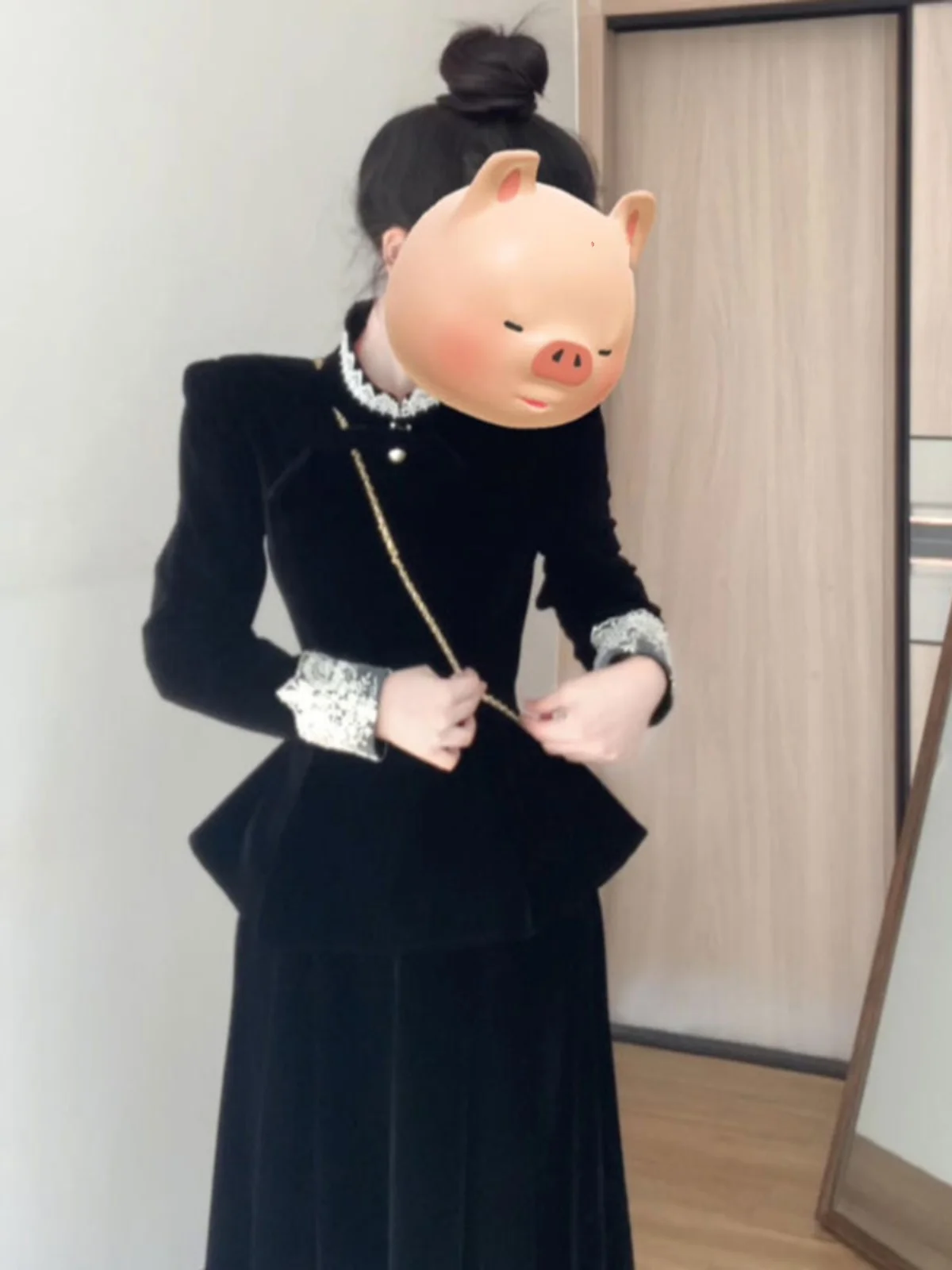 

Korean Style Velvet Lace Top Skirt Set High End Elegant Short Sleeve Long Skirt Comfortable Fit Spring Fashion Women's Outfit